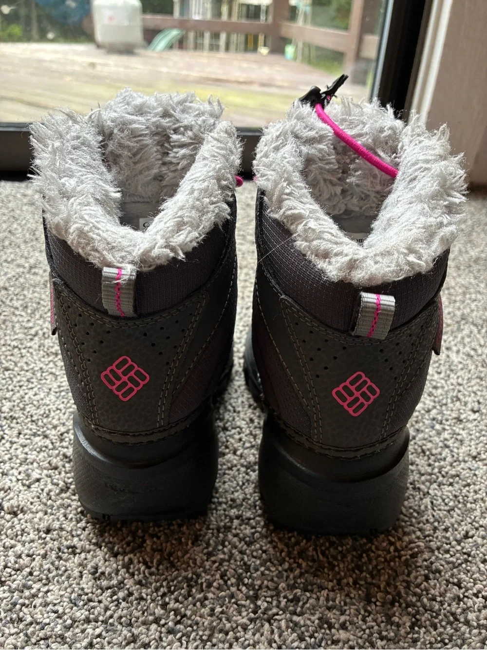 Columbia Toddler Girl’s Rope Tow III Winter Snow Boots in Pink and Gray, Size 9